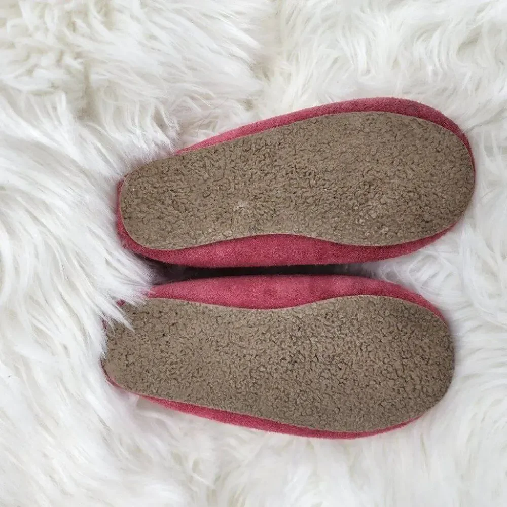 MINNETONKA Pink Moccasins Girls Size 3